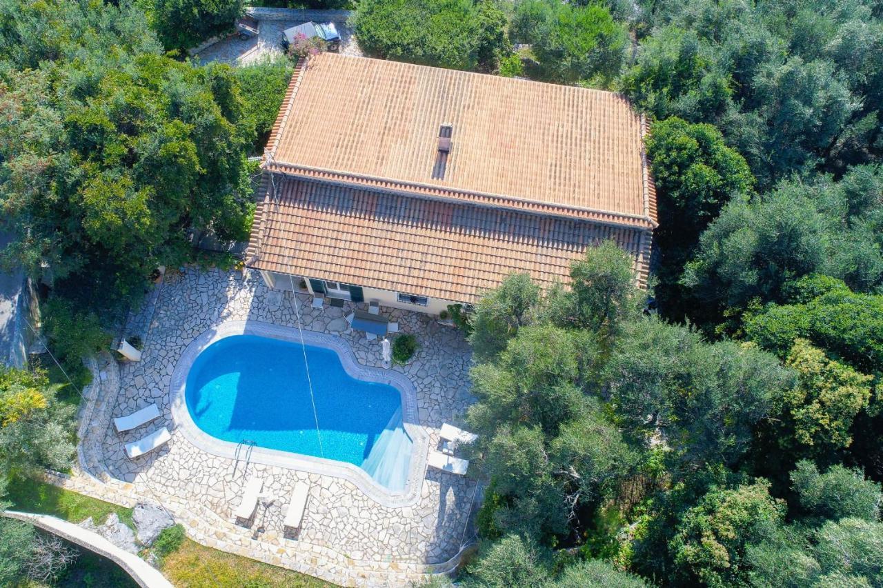Villa Natasha Katávolos Exterior foto